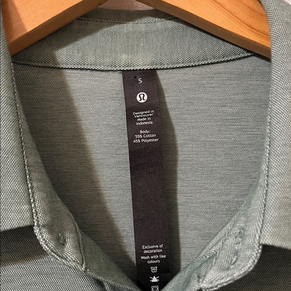lululemon athletica Forest Green Button Down Shirt - Picture 2 of 4
